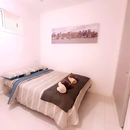 Apartman 2 Bed Close To The And Siam Park